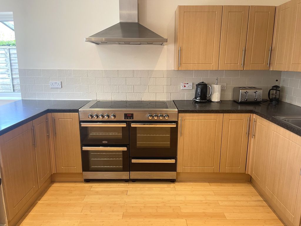 Property photo 2 of 8 Photo 7