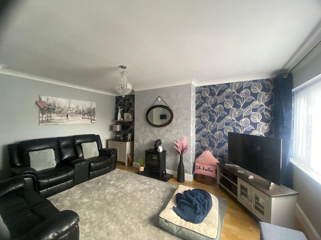 Property photo 2 of 12 Living Room