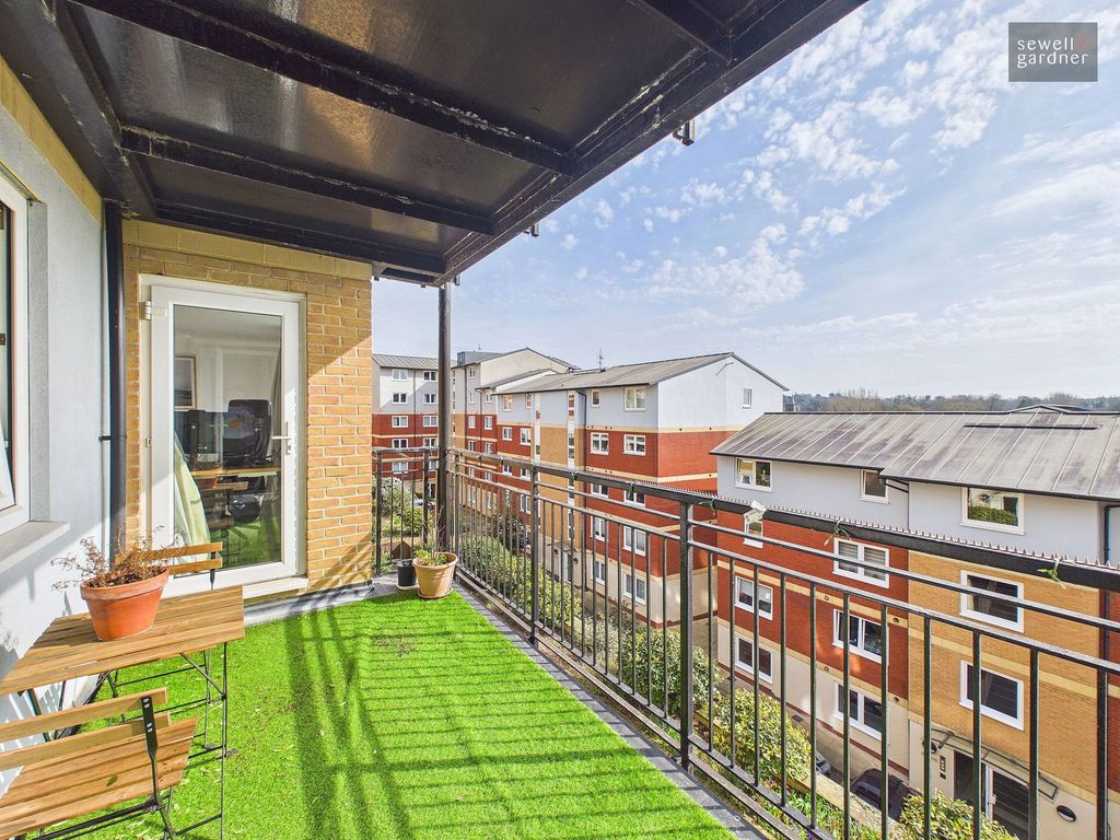 Property photo 3 of 13