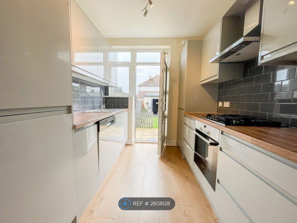 Property photo 2 of 15 Kitchen View