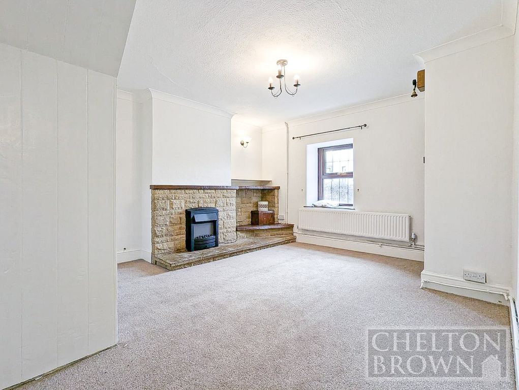 Property photo 3 of 31 Living Room