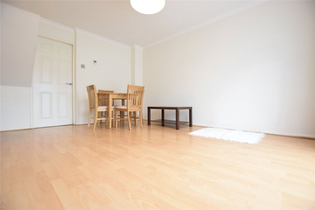 Property photo 3 of 7 Picture No. 07