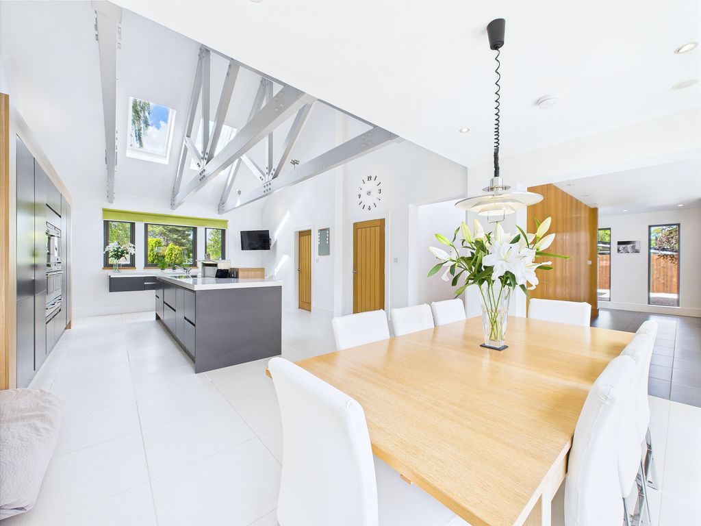 Property photo 2 of 50
