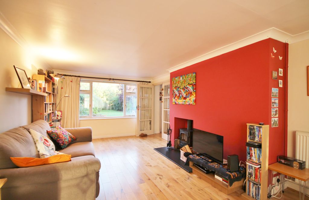 Property photo 3 of 11