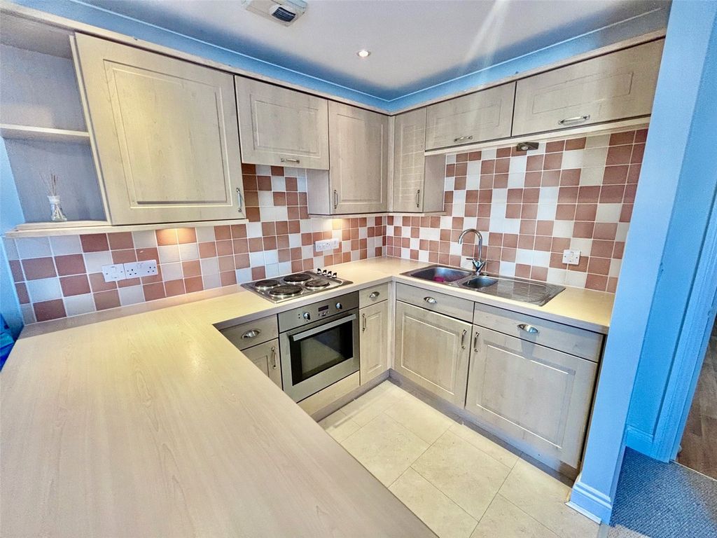 Property photo 3 of 11 Picture No. 24