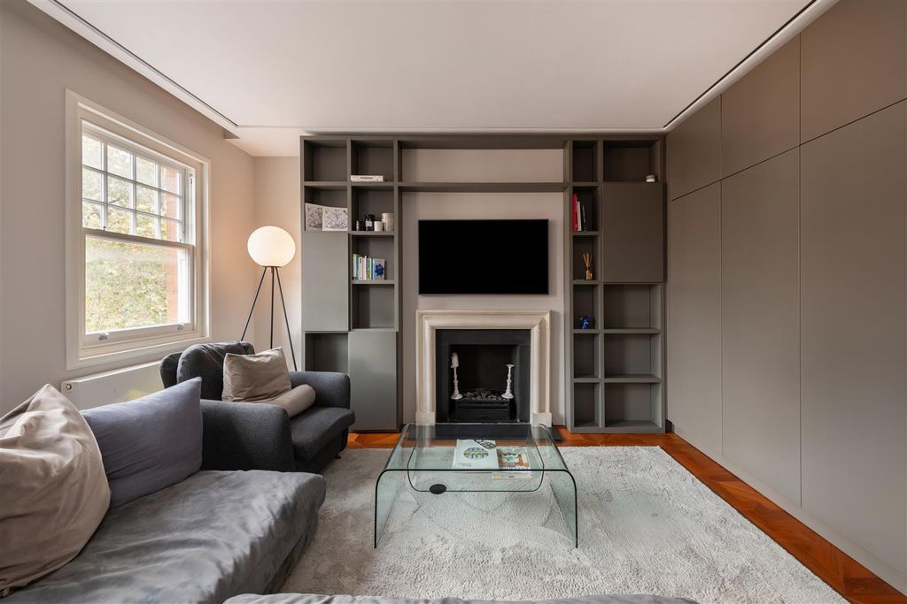 Property photo 3 of 12 Flat 4, 55 Cadogan Gardens Hi-5.Jpg