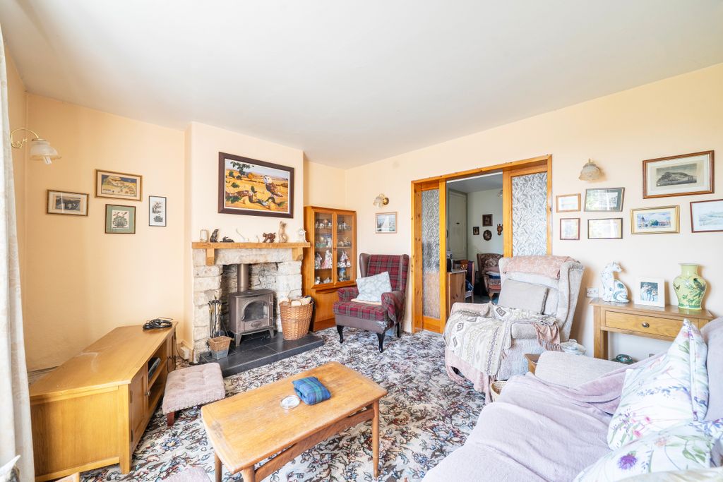 Property photo 3 of 19