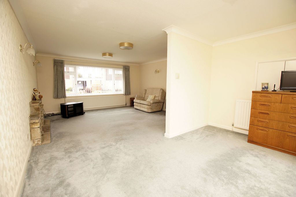 Property photo 2 of 16 Lounge/Dining Room