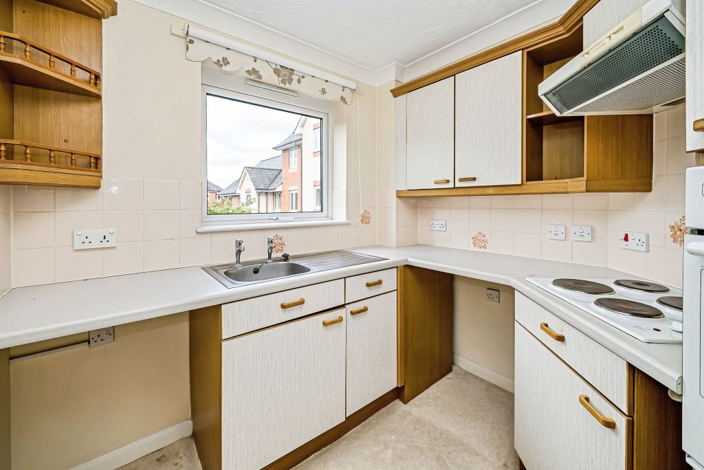 Property photo 2 of 9