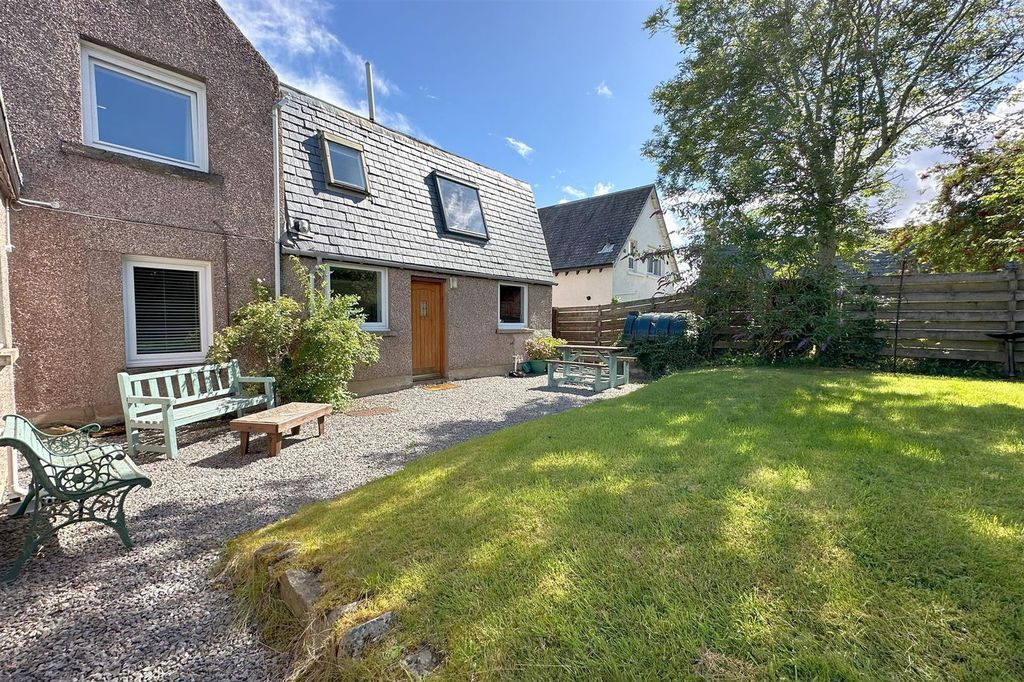 Property photo 1 of 42