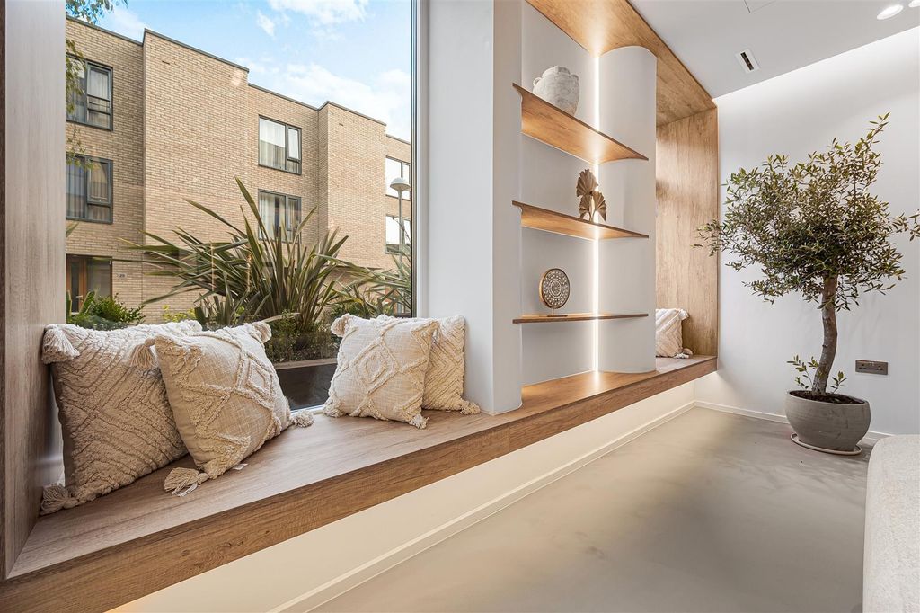 Property photo 2 of 20 Unit 1, Barrell Yard.16.Jpg