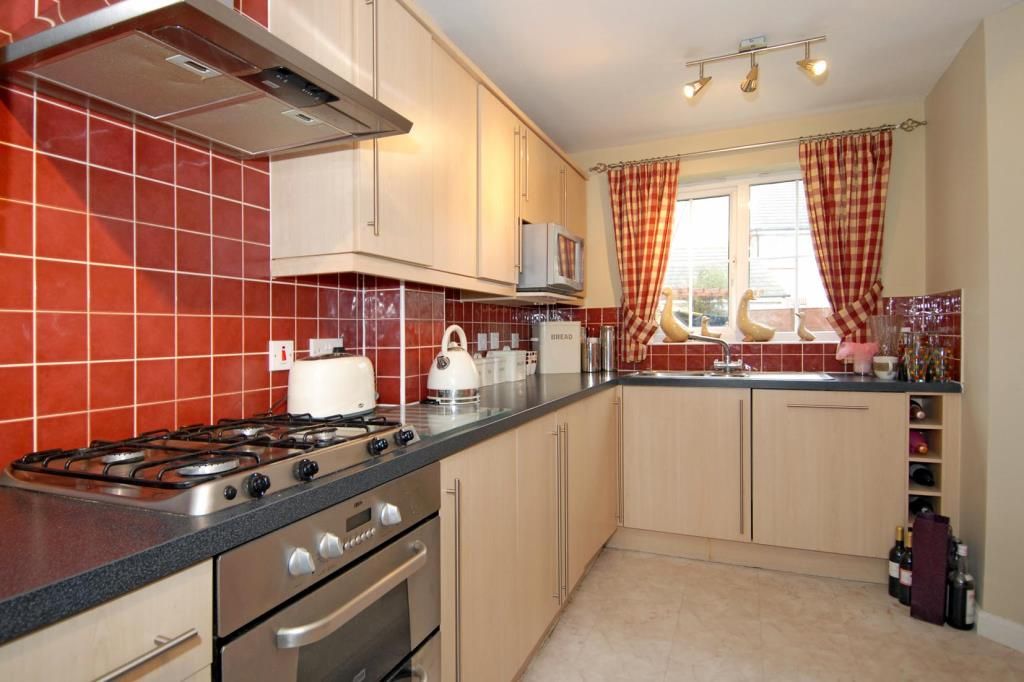 Property photo 2 of 6 Kitchen