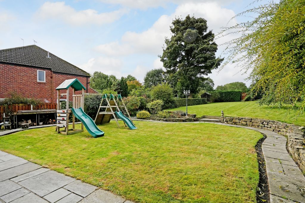 Property photo 3 of 40 Rear Garden