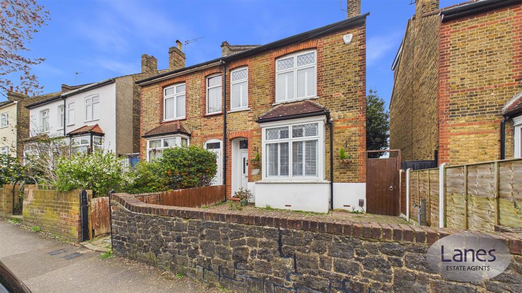 Property photo 1 of 22 Cam04248G0-Pr0131-Still027.Jpg