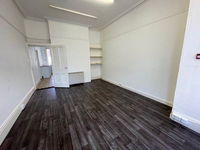 Property photo 2 of 3 Picture No. 10