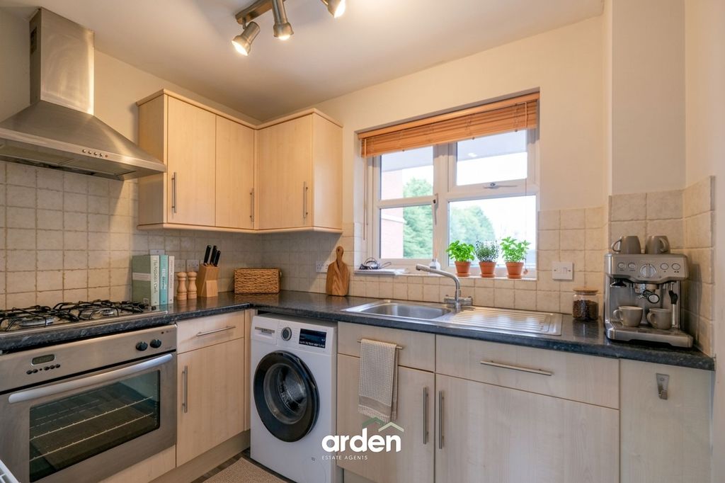 Property photo 3 of 6