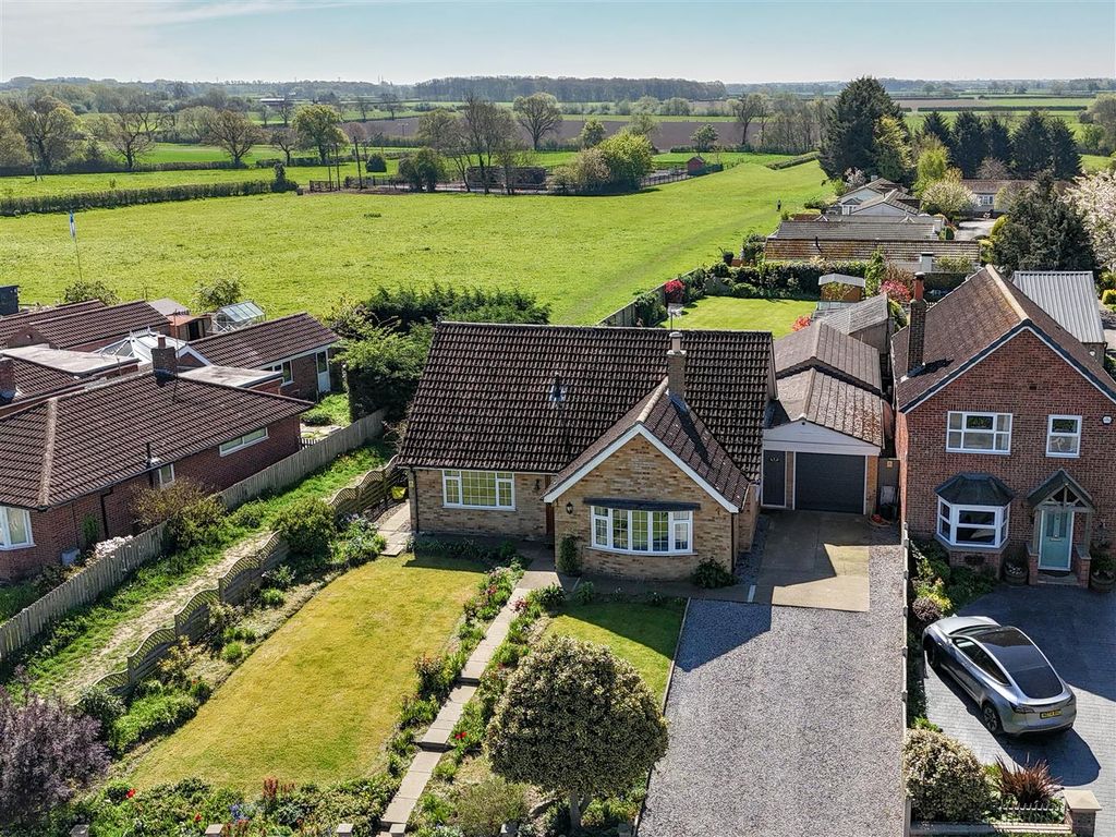 Property photo 1 of 31 External