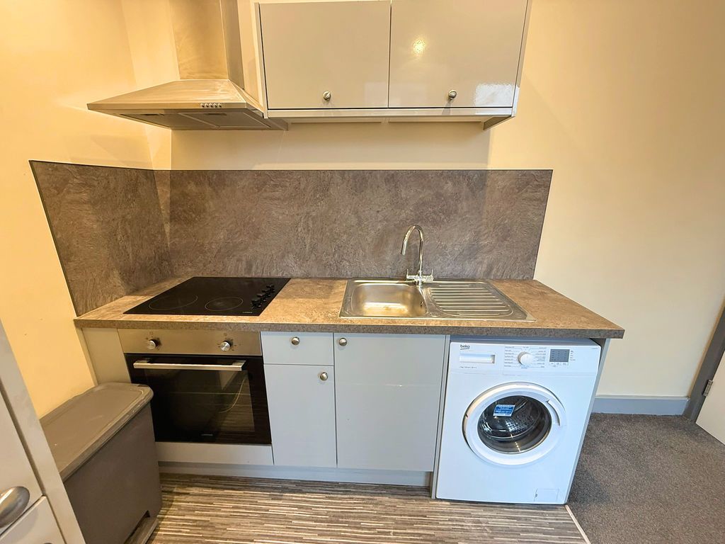 Property photo 2 of 5 Kitchen