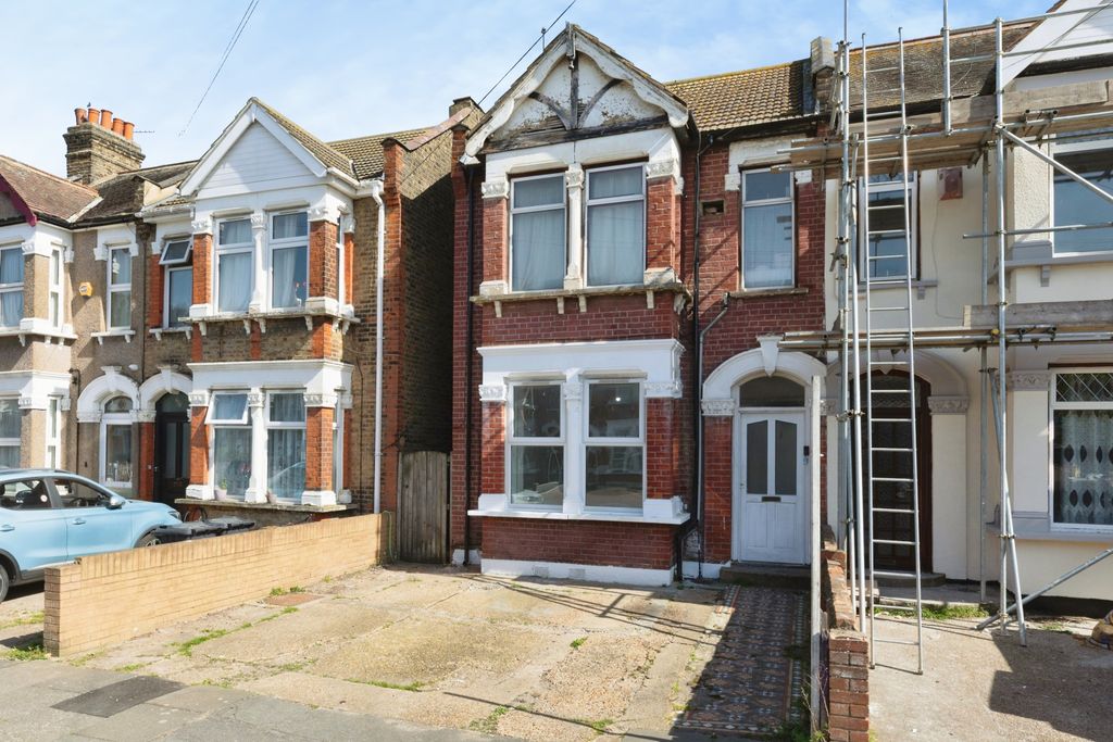 Property photo 1 of 20 Front View