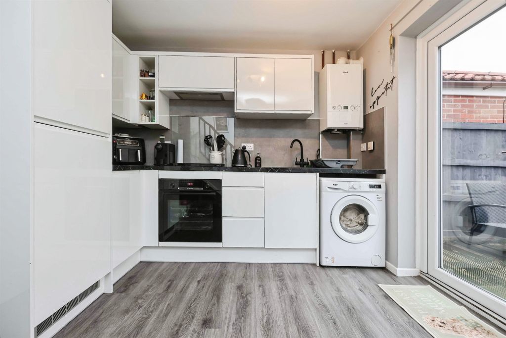 Property photo 3 of 18