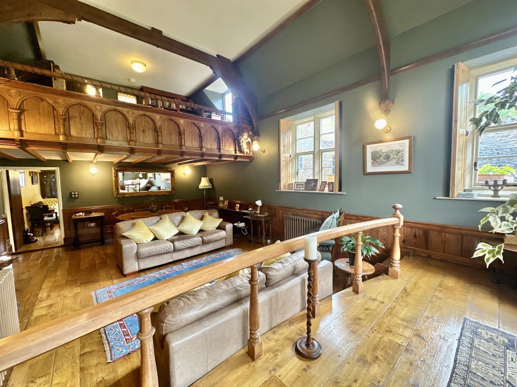 Property photo 2 of 31