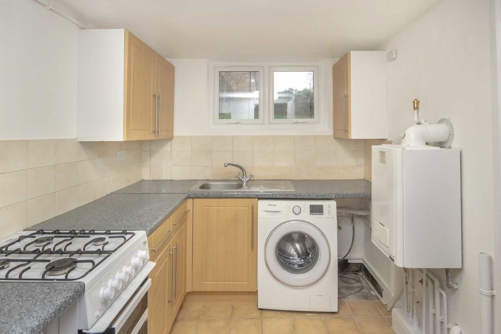 Property photo 3 of 5