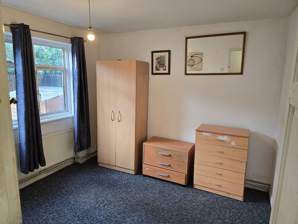 Property photo 1 of 6 Room 1
