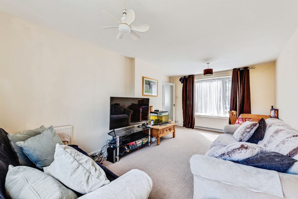 Property photo 3 of 17