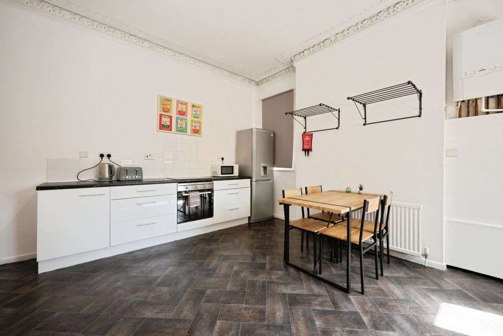 Property photo 3 of 12 Pbox-Img.Jpg