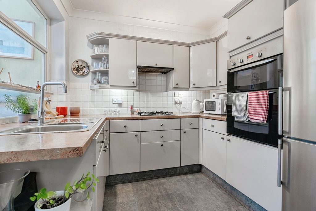 Property photo 3 of 22 Pbox-Img.Jpg