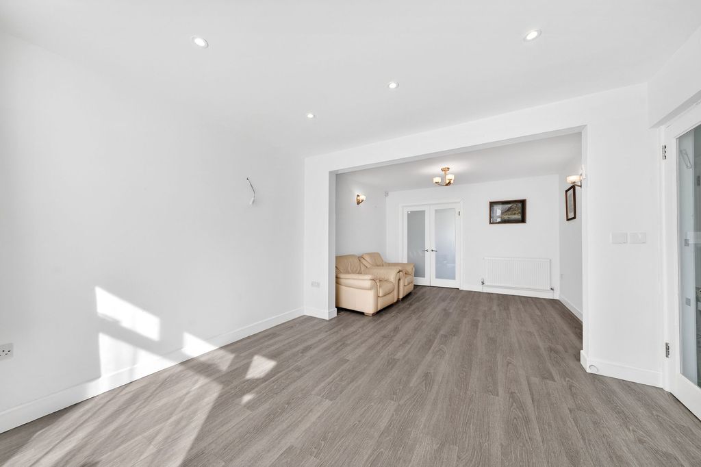 Property photo 3 of 18 Living /Dinning Room