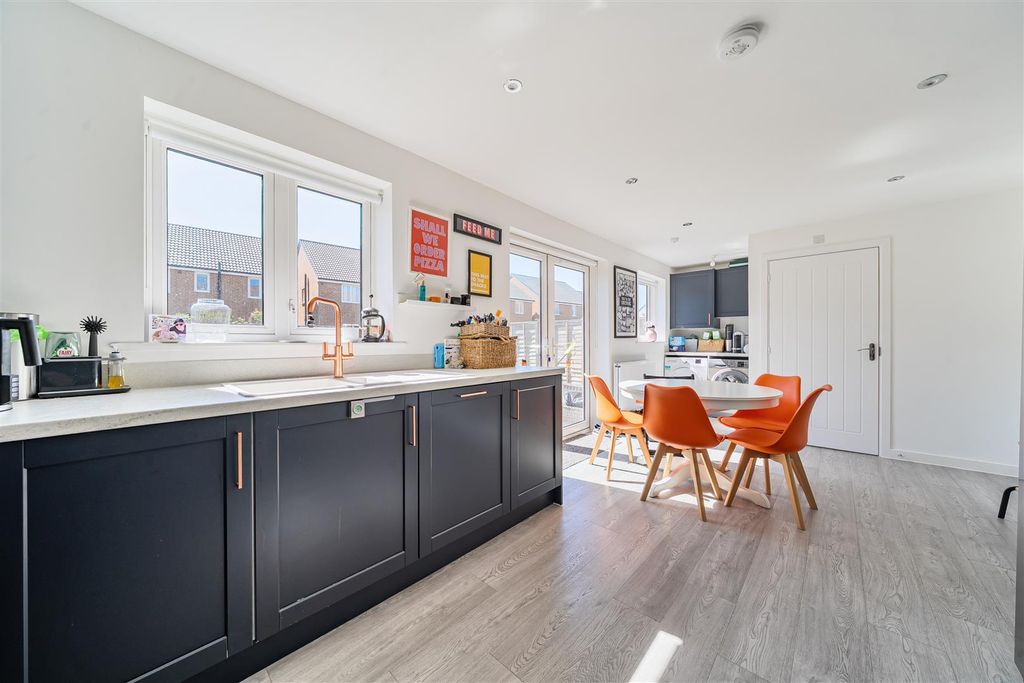 Property photo 1 of 16 Kitchen