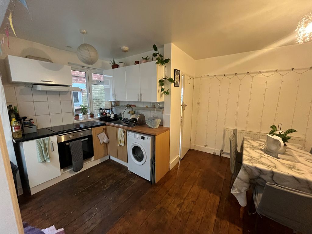 Property photo 1 of 13 Kitchen