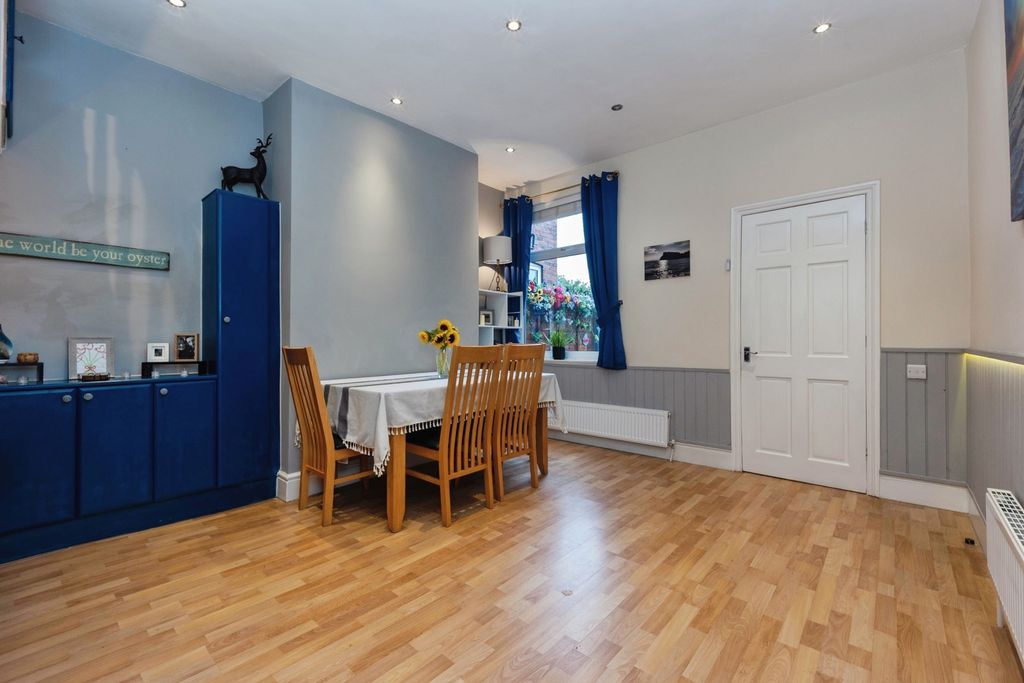 Property photo 3 of 26 Pbox-Img.Jpg