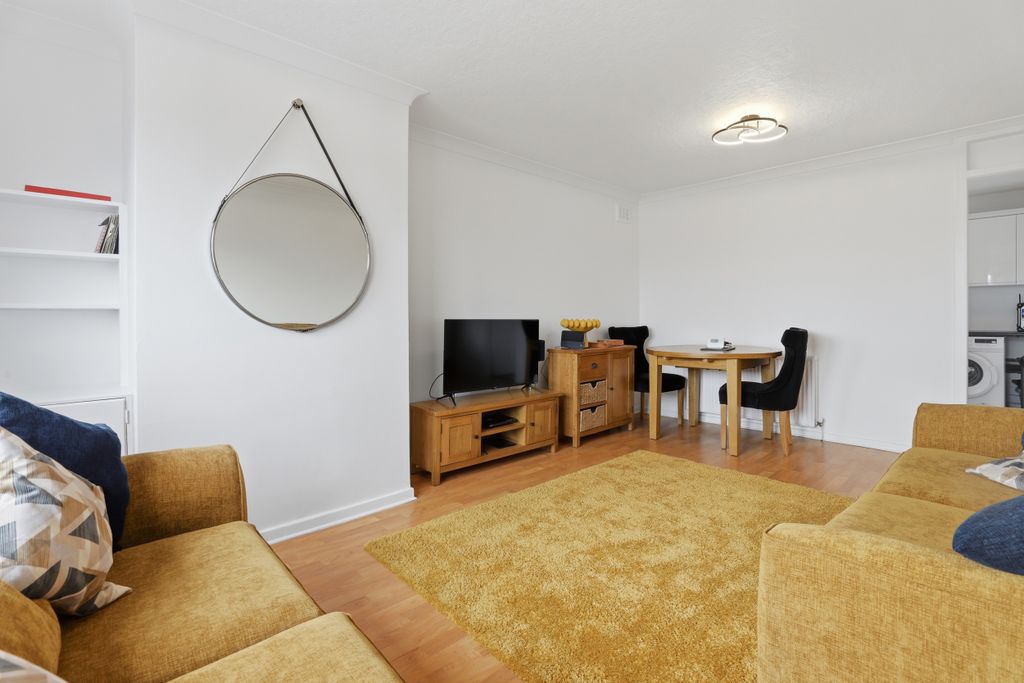 Property photo 3 of 24