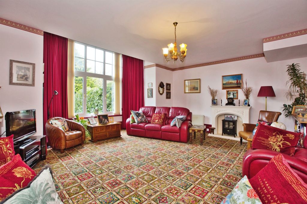 Property photo 3 of 19