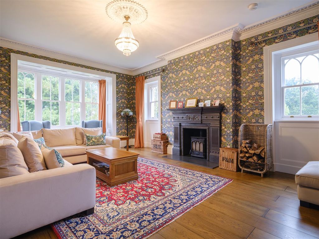 Property photo 3 of 67 Chilvester House-34.Jpg
