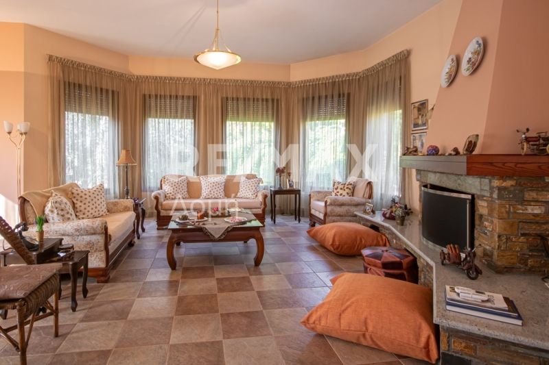 Property photo 3 of 50