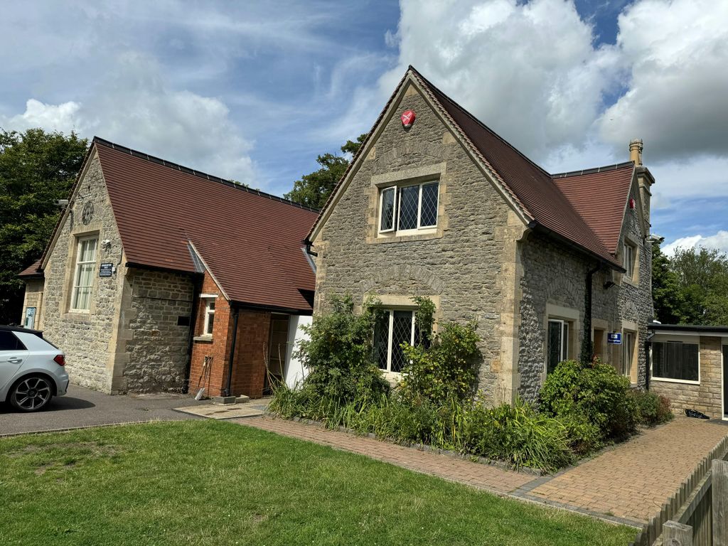 Property photo 2 of 5 W30.Jpg