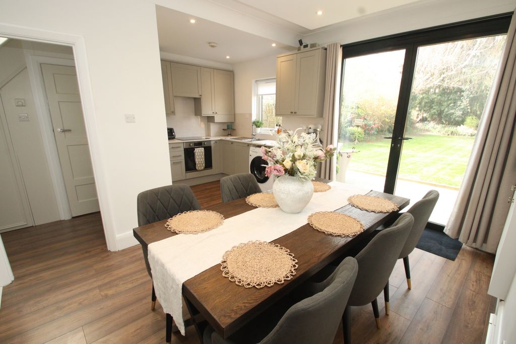 Property photo 2 of 15 Photo 3