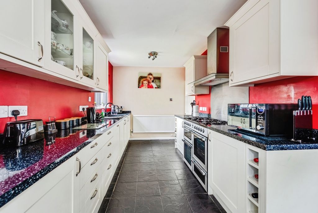 Property photo 2 of 24 Pbox-Img.Jpg