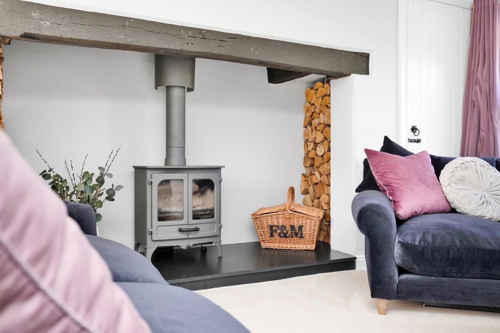 Property photo 3 of 23