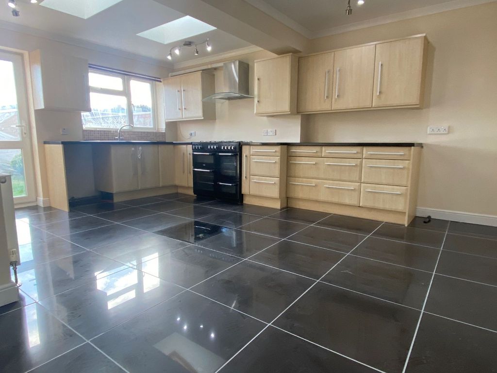 Property photo 2 of 12 3010812