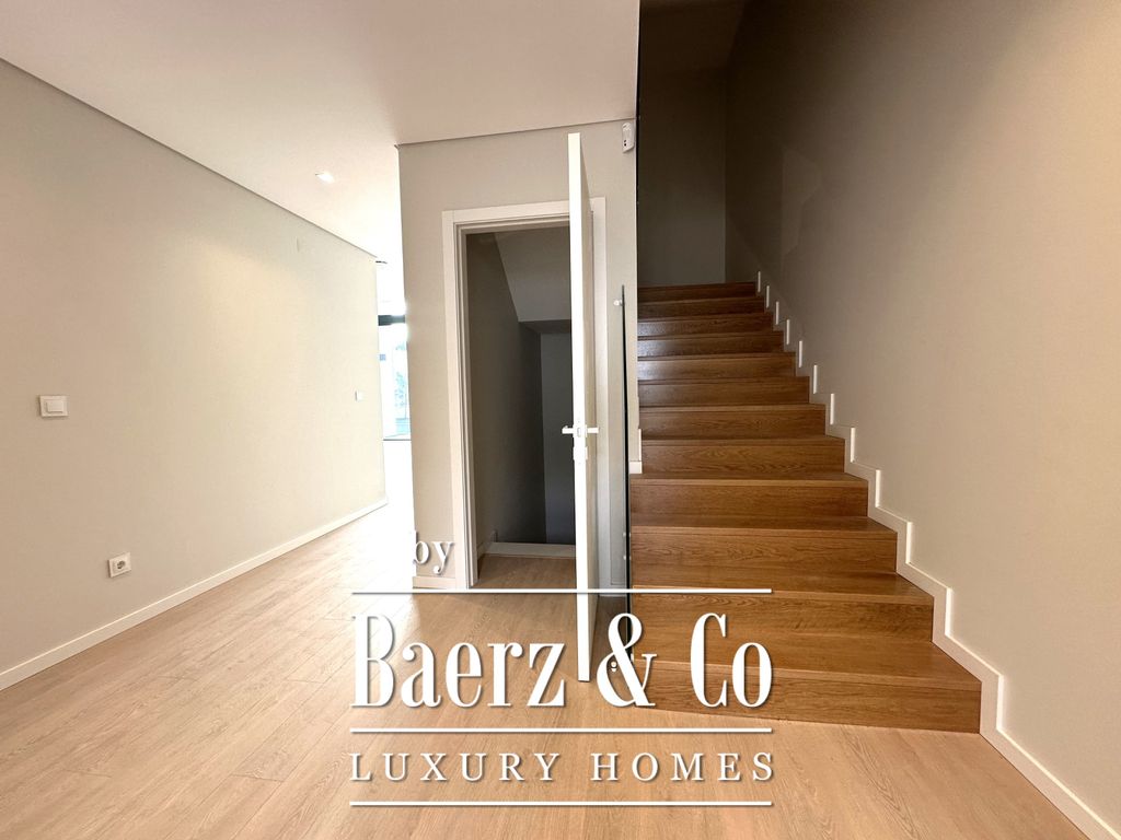 Property photo 2 of 35