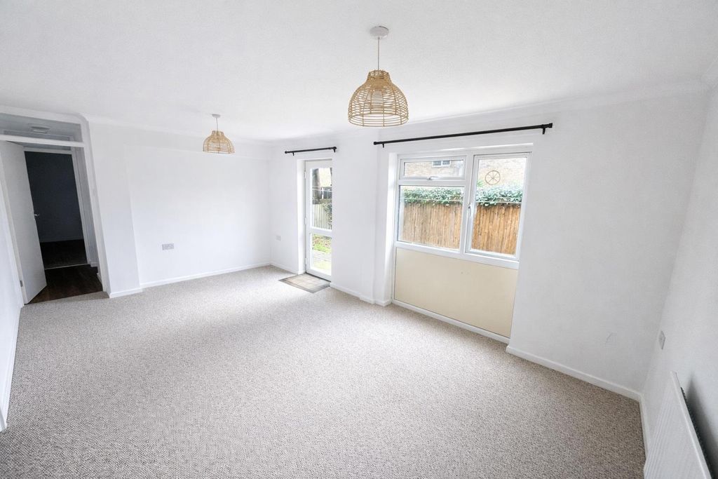 Property photo 2 of 14 3826Eb77-1A74-4Eaf-8c86-d939Ccb5E10B.Png