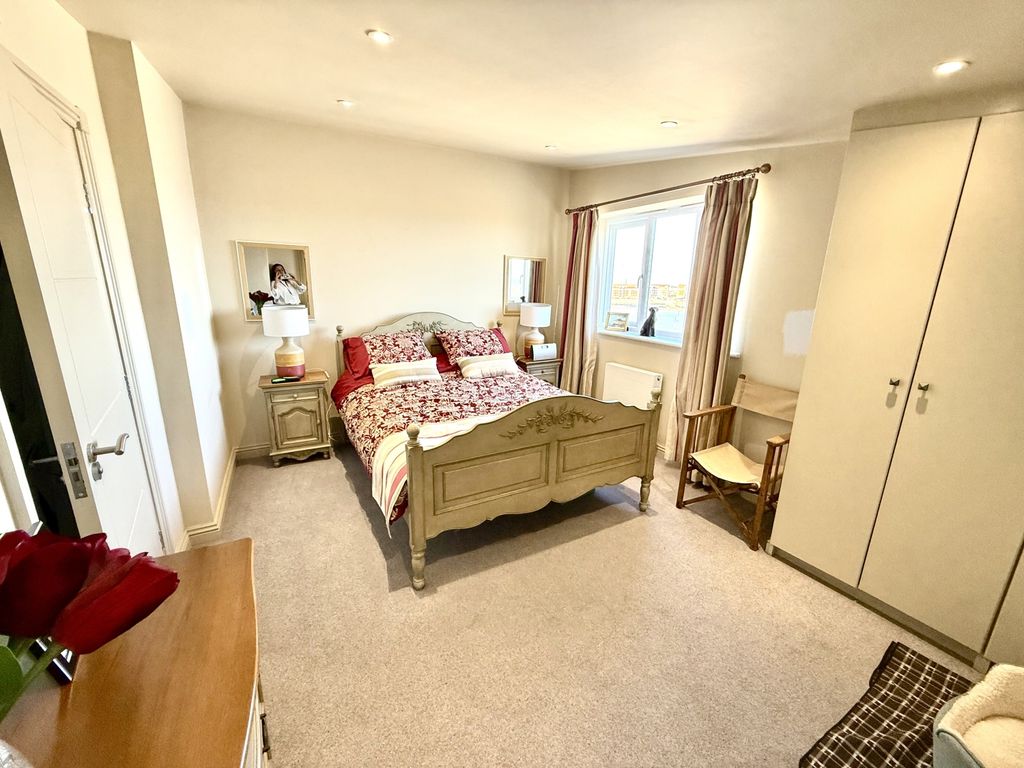 Additional image 11 of 2 bed flat for saleMansion House, Marina TS24
