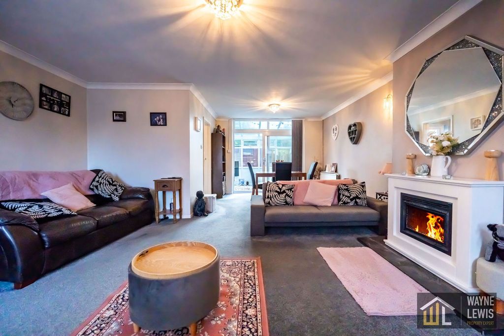 Property photo 2 of 29