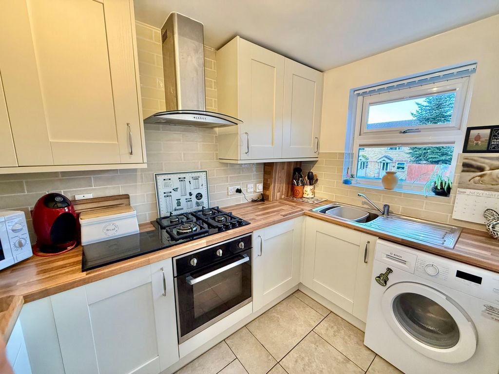 Property photo 3 of 18