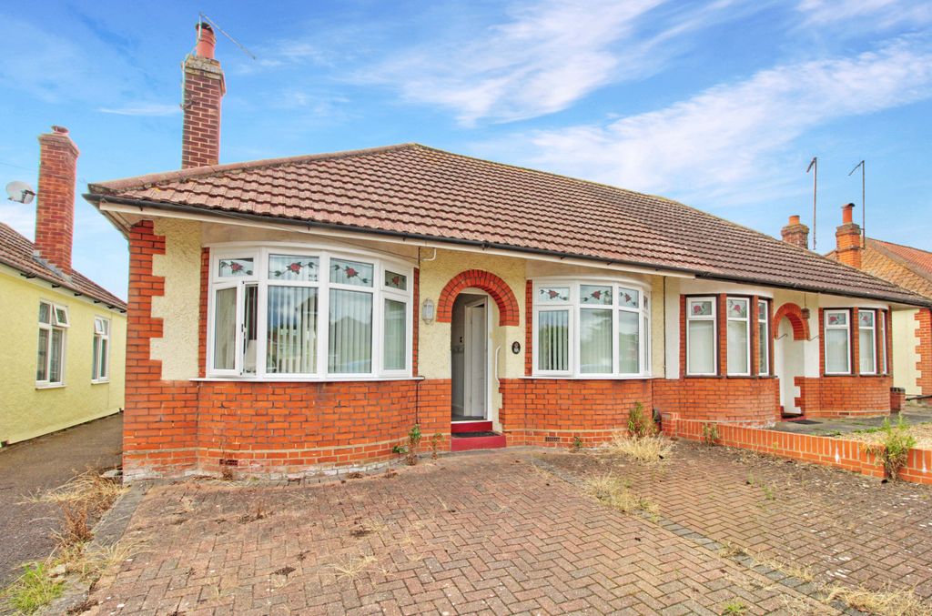 Property photo 1 of 11 Front