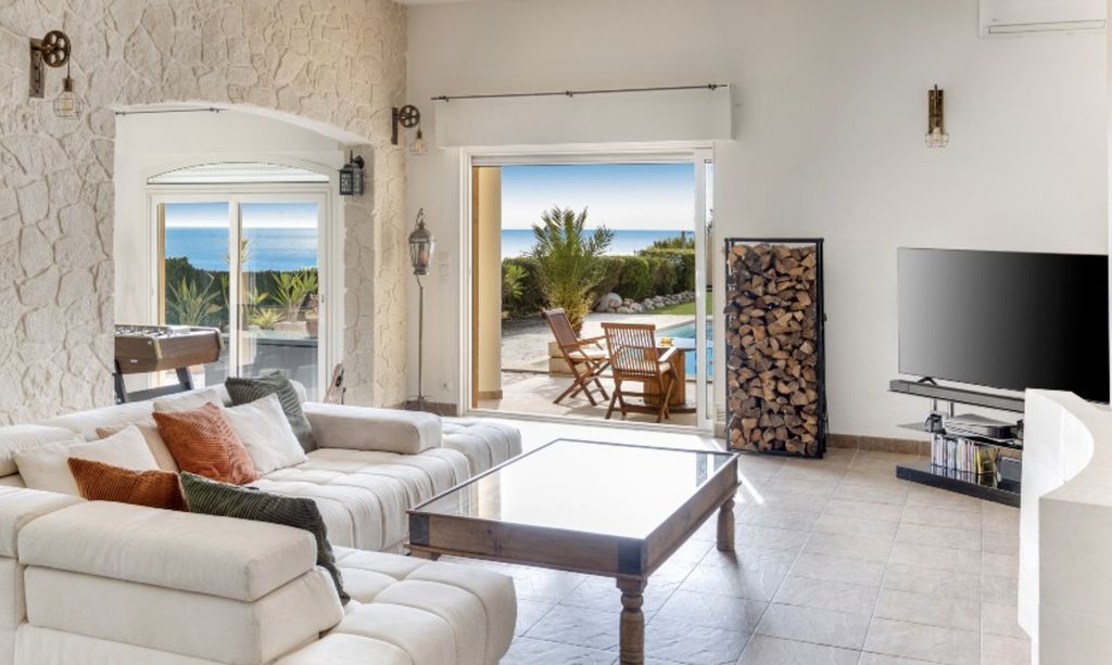 Property photo 3 of 14